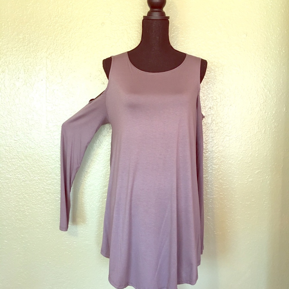 Gray cold shoulder long sleeve tunic